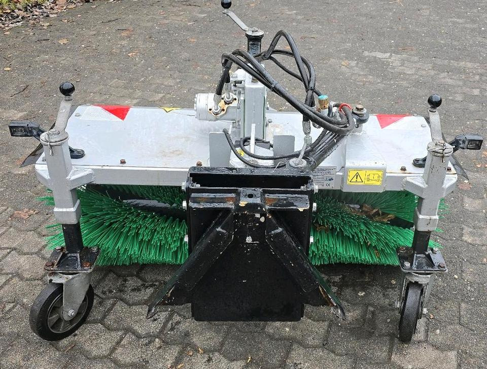 KIF CM 1600 Kehrmaschine Straßenkehrmaschine Kehrbesen für Multicar Tremo Iseki Kubota - Broom: picture 2 KIF CM 1600 Kehrmaschine Straßenkehrmaschine Kehrbesen für Multicar Tremo Iseki Kubota - Broom: picture 2