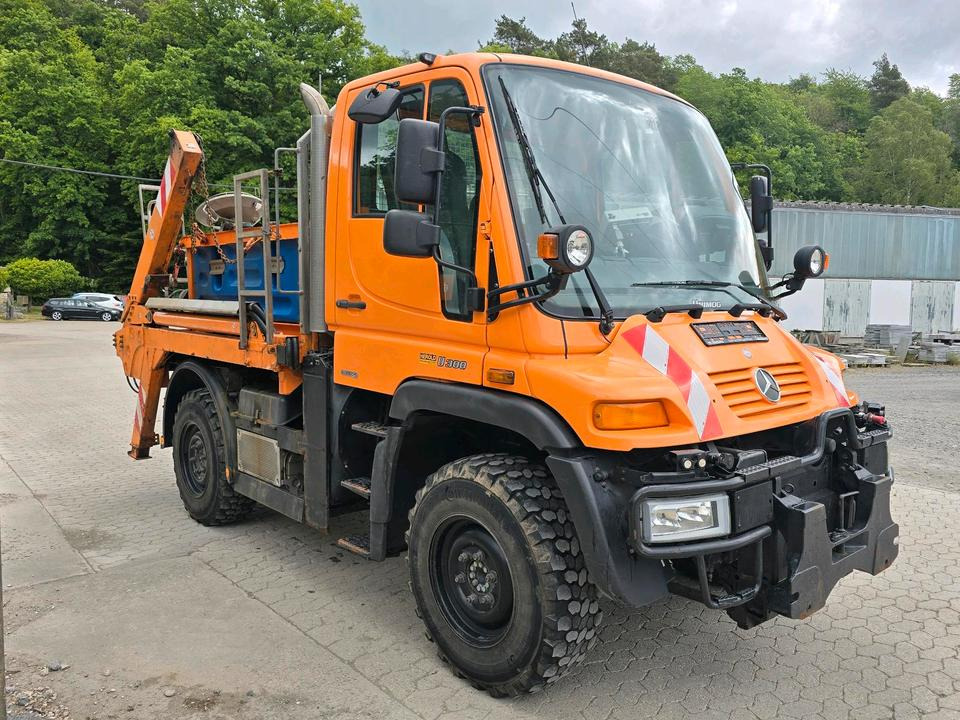 Unimog 405/10 U300 Bluetec 5 Mercedes-Benz U 300 UGE UGN mit Jotha Absetzkipper combi con 4518 Absetzer - Snow removal vehicle: picture 1 Unimog 405/10 U300 Bluetec 5 Mercedes-Benz U 300 UGE UGN mit Jotha Absetzkipper combi con 4518 Absetzer - Snow removal vehicle: picture 1
