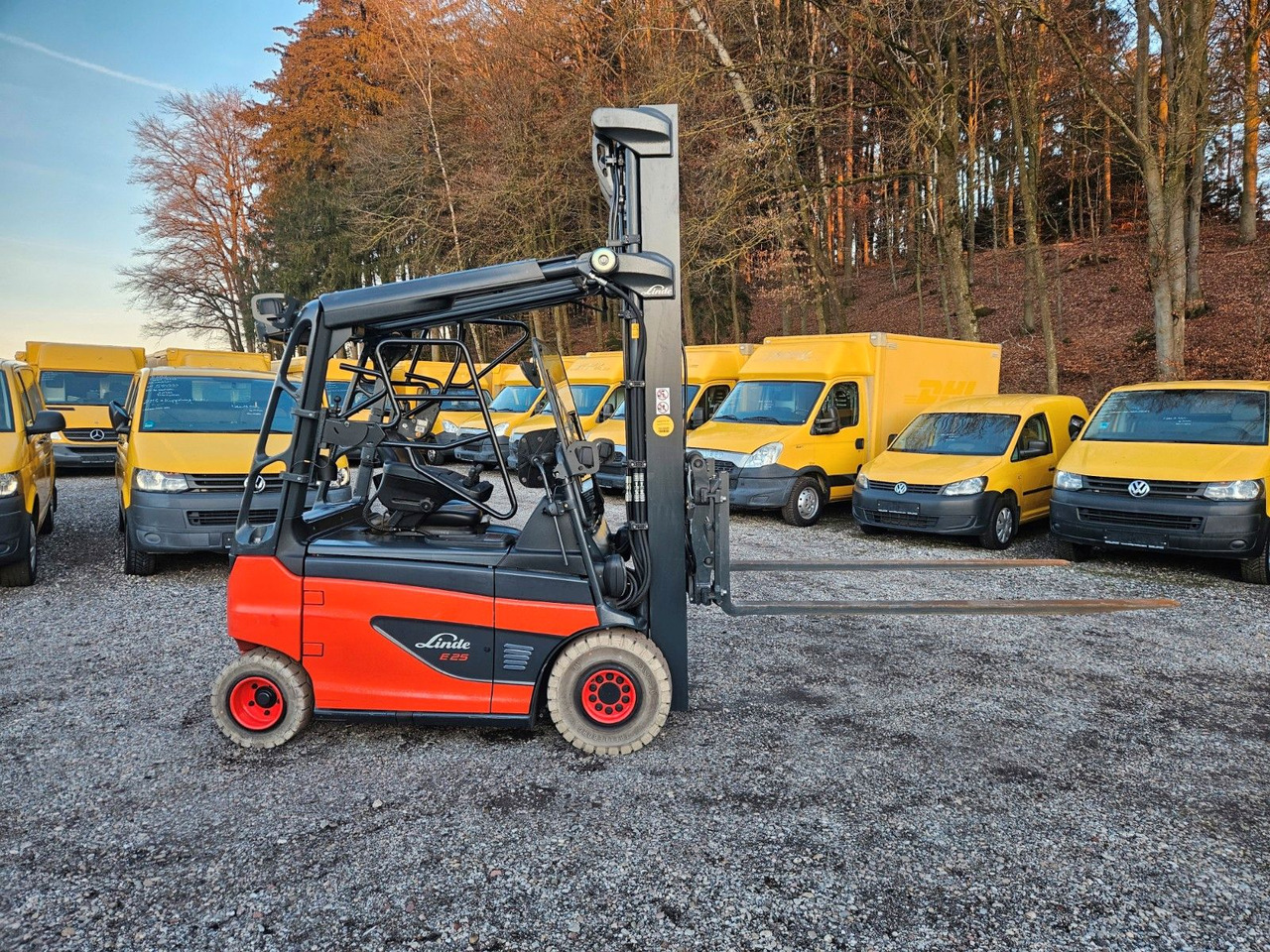 Linde E25 R Roadster , 6.880mm Hubhöhe, StVZO hydr. Zi - Electric forklift: picture 5 Linde E25 R Roadster , 6.880mm Hubhöhe, StVZO hydr. Zi - Electric forklift: picture 5