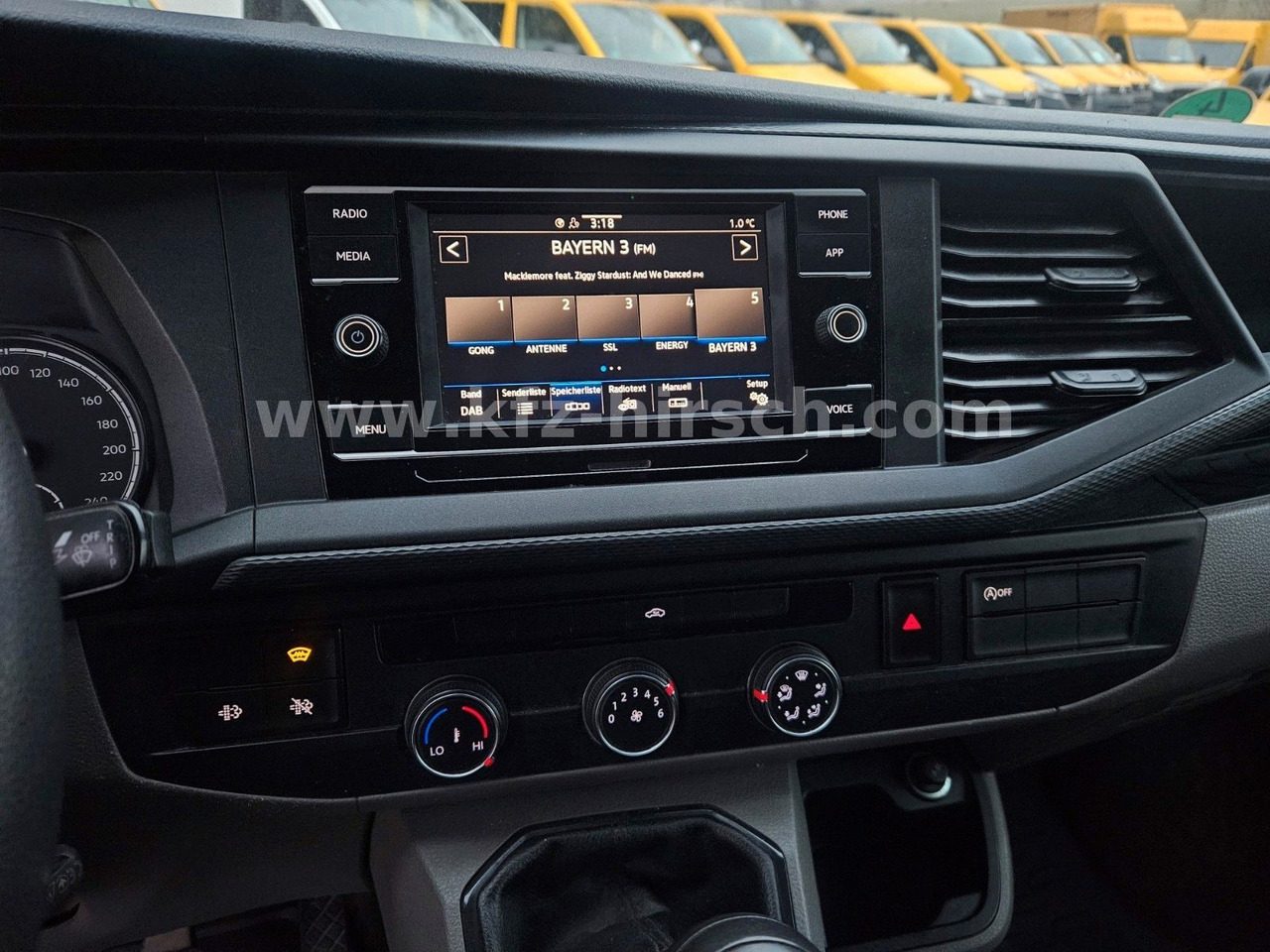 Volkswagen Transporter T6.1 |2xSchiebetüre|Cam|Blu - Small van: picture 3 Volkswagen Transporter T6.1 |2xSchiebetüre|Cam|Blu - Small van: picture 3