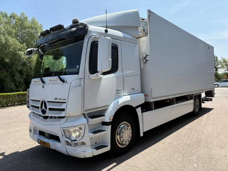 Mercedes-Benz Actros 1836 / SUPRA 950 KOELING / SLEEPCAB / LAADKLEP 2 TON / APK - TUV OKTOBER 2025 / - Refrigerator truck: picture 2 Mercedes-Benz Actros 1836 / SUPRA 950 KOELING / SLEEPCAB / LAADKLEP 2 TON / APK - TUV OKTOBER 2025 / - Refrigerator truck: picture 2
