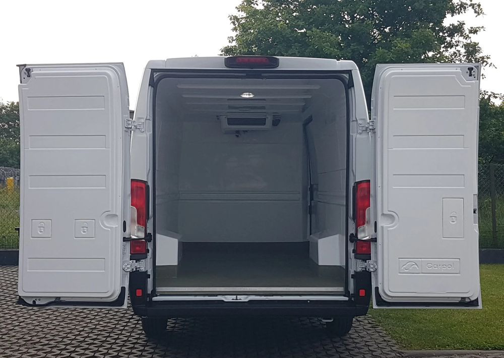 Fiat DUCATO L4H2 CHŁODNIA AGREGAT IZOTERMA MAX DŁUGI WYSOKI ZANOTTI Z250S-D FUNKCJA GRZANIA KLIMA - Refrigerated van: picture 5 Fiat DUCATO L4H2 CHŁODNIA AGREGAT IZOTERMA MAX DŁUGI WYSOKI ZANOTTI Z250S-D FUNKCJA GRZANIA KLIMA - Refrigerated van: picture 5