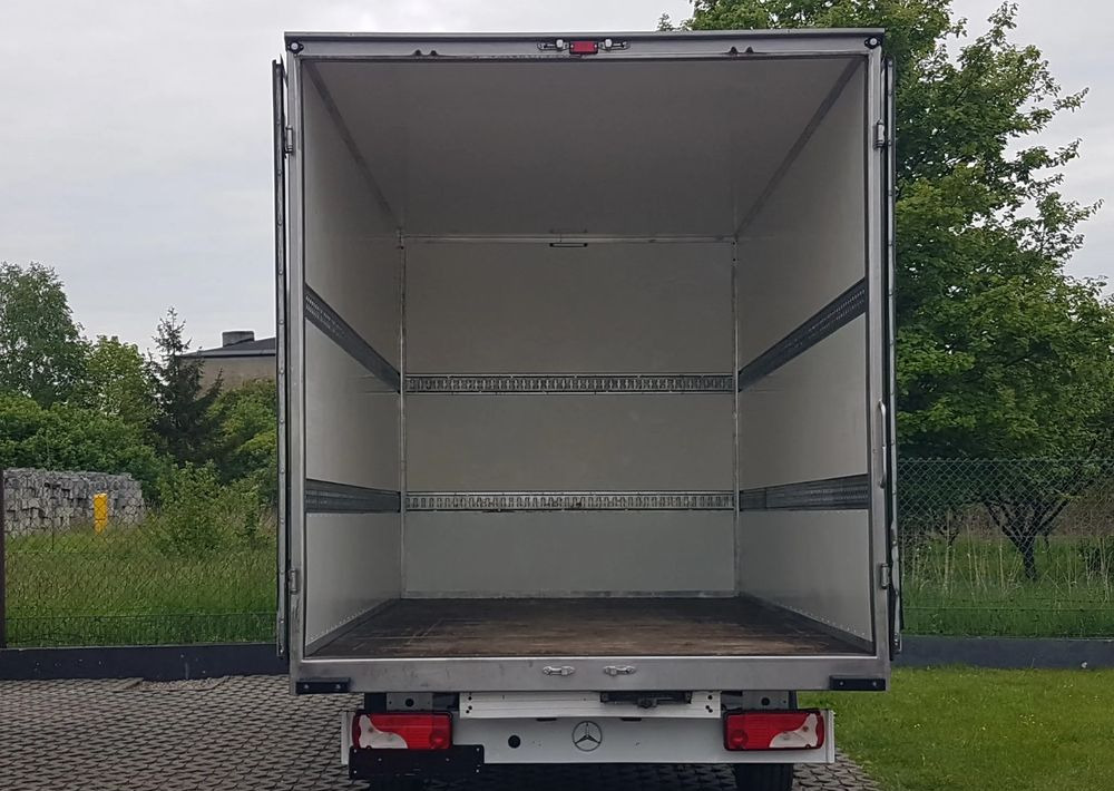 Mercedes-Benz Sprinter KONTENER 8EP 4,12x2,15x2,30 KLIMA 314 CDI MANUAL KRAJOWY AC - Box van: picture 5 Mercedes-Benz Sprinter KONTENER 8EP 4,12x2,15x2,30 KLIMA 314 CDI MANUAL KRAJOWY AC - Box van: picture 5
