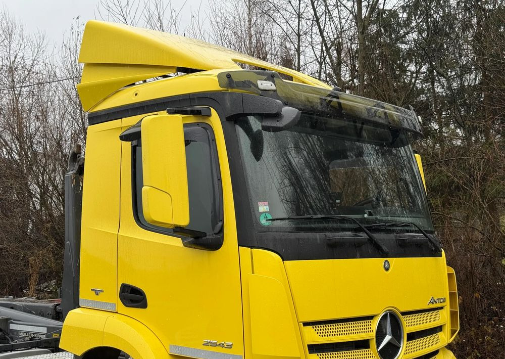 Mercedes-Benz * Hakowiec * Mercedes Antos 2543 * Sprowadzony * Stan Perfekcyjny - Hook lift truck: picture 5 Mercedes-Benz * Hakowiec * Mercedes Antos 2543 * Sprowadzony * Stan Perfekcyjny - Hook lift truck: picture 5