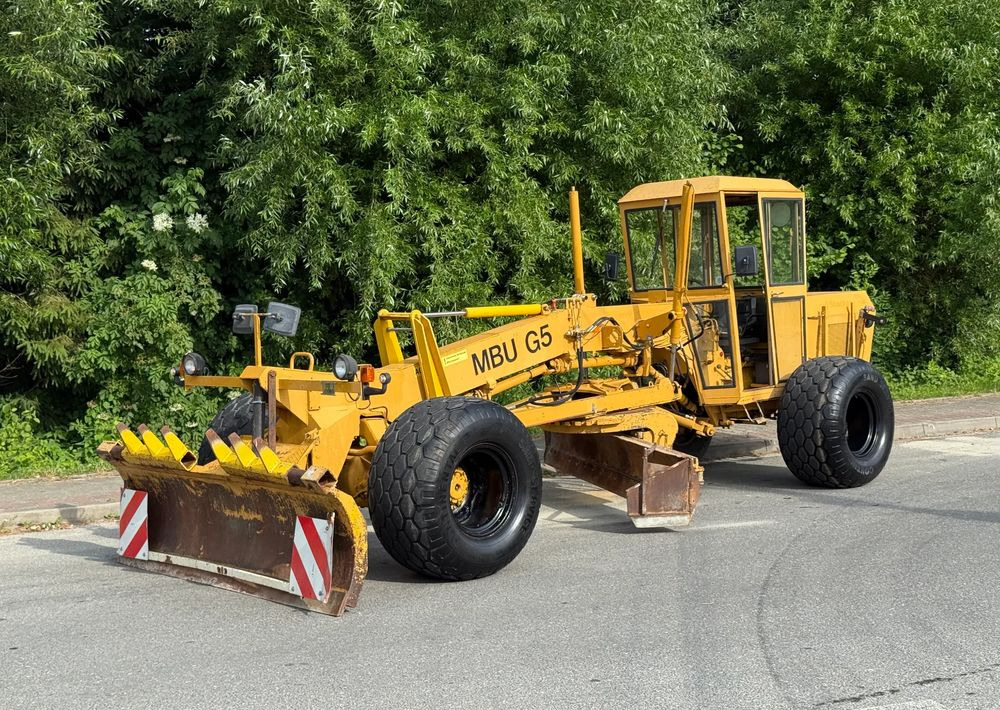 O&K * Równiarka * MBU G50 * Sprowadzona * 2 Osie * 4x4 * Maszyna Drogowa - Roller: picture 1 O&K * Równiarka * MBU G50 * Sprowadzona * 2 Osie * 4x4 * Maszyna Drogowa - Roller: picture 1