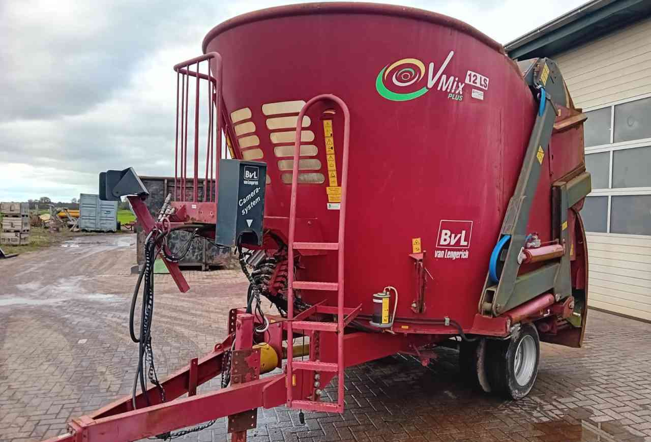 BVL V-Mix Plus 12 LS voermengwagen voermachines - Forage mixer wagon: picture 1 BVL V-Mix Plus 12 LS voermengwagen voermachines - Forage mixer wagon: picture 1