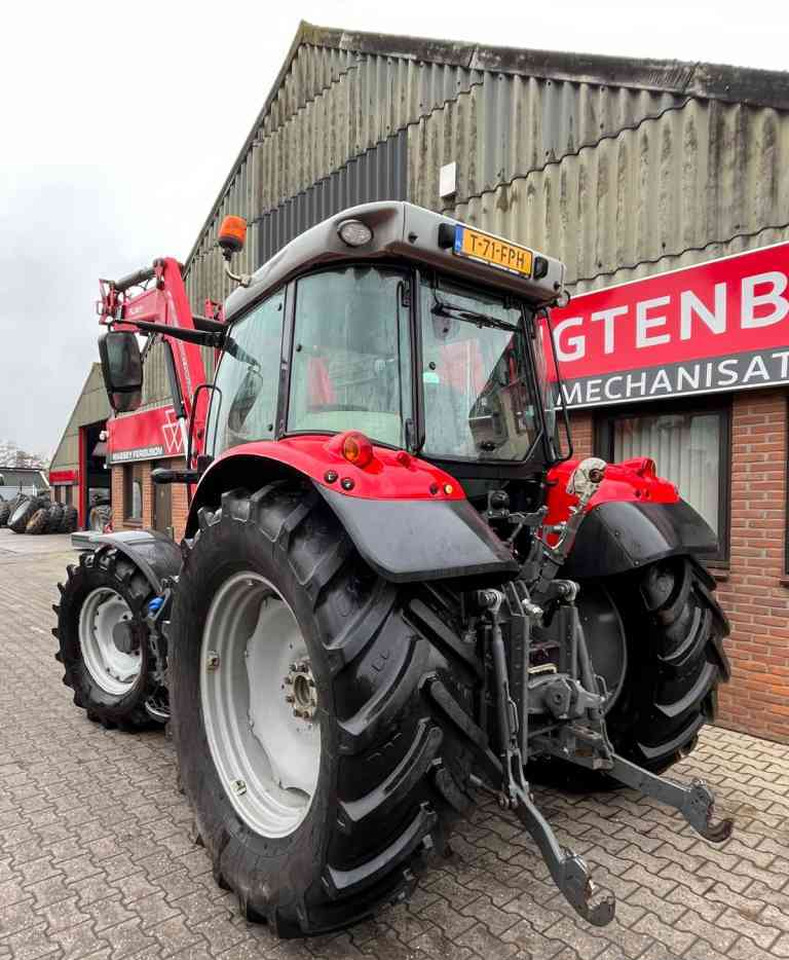 Massey Ferguson 5710S Dyna-4 Essential Voorlader Tractoren - Farm tractor: picture 5 Massey Ferguson 5710S Dyna-4 Essential Voorlader Tractoren - Farm tractor: picture 5