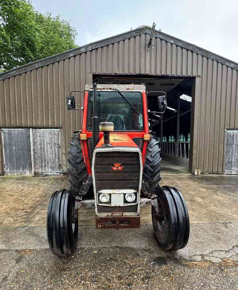 Massey Ferguson 575 - Farm tractor: picture 3 Massey Ferguson 575 - Farm tractor: picture 3