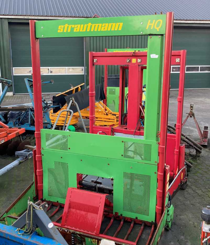 Strautmann HQ 3800 kuilsnijder voermachines - Silage equipment: picture 1 Strautmann HQ 3800 kuilsnijder voermachines - Silage equipment: picture 1