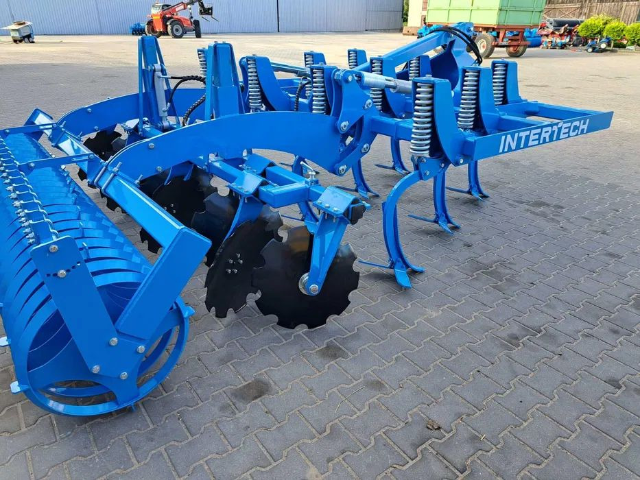 Agregat bezorkowy INTER-TECH 3.0m wał daszkowy 600 OD RĘKI - Cultivator: picture 3 Agregat bezorkowy INTER-TECH 3.0m wał daszkowy 600 OD RĘKI - Cultivator: picture 3