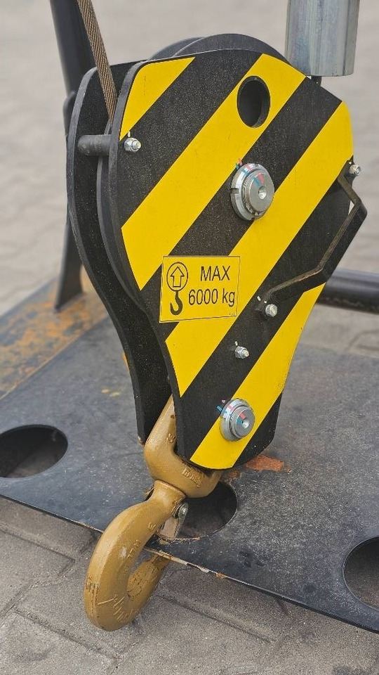 Manitou W6000 / 25M WINCH 6 TON MRT 2260 - Attachment for Construction machinery: picture 4 Manitou W6000 / 25M WINCH 6 TON MRT 2260 - Attachment for Construction machinery: picture 4