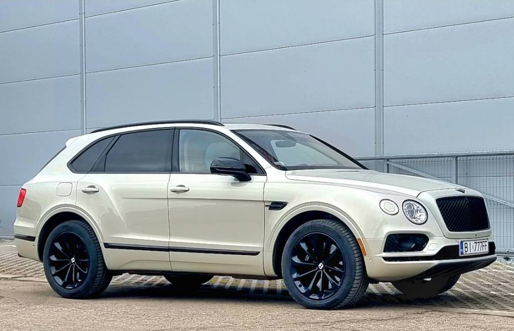 Bentley BENTAYGA 6.0 W12 - Car: picture 3 Bentley BENTAYGA 6.0 W12 - Car: picture 3