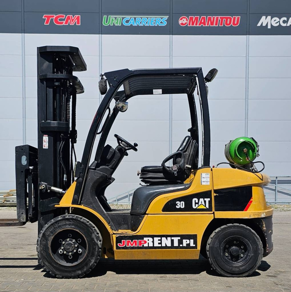 CAT GP 30 N - LPG forklift: picture 3 CAT GP 30 N - LPG forklift: picture 3