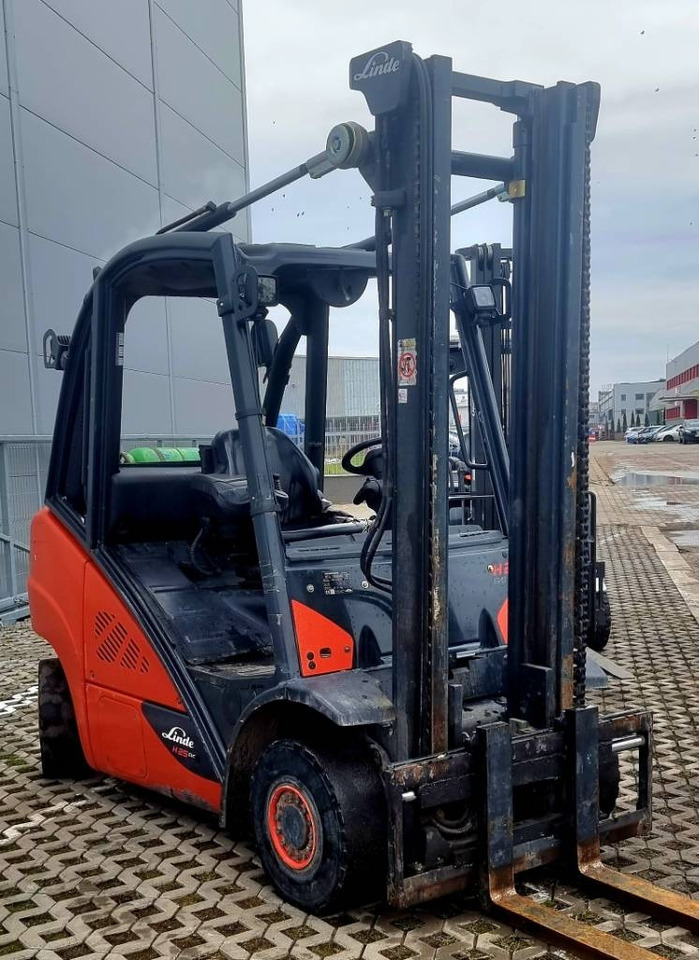 Linde H 25 T - 02 - LPG forklift: picture 4 Linde H 25 T - 02 - LPG forklift: picture 4