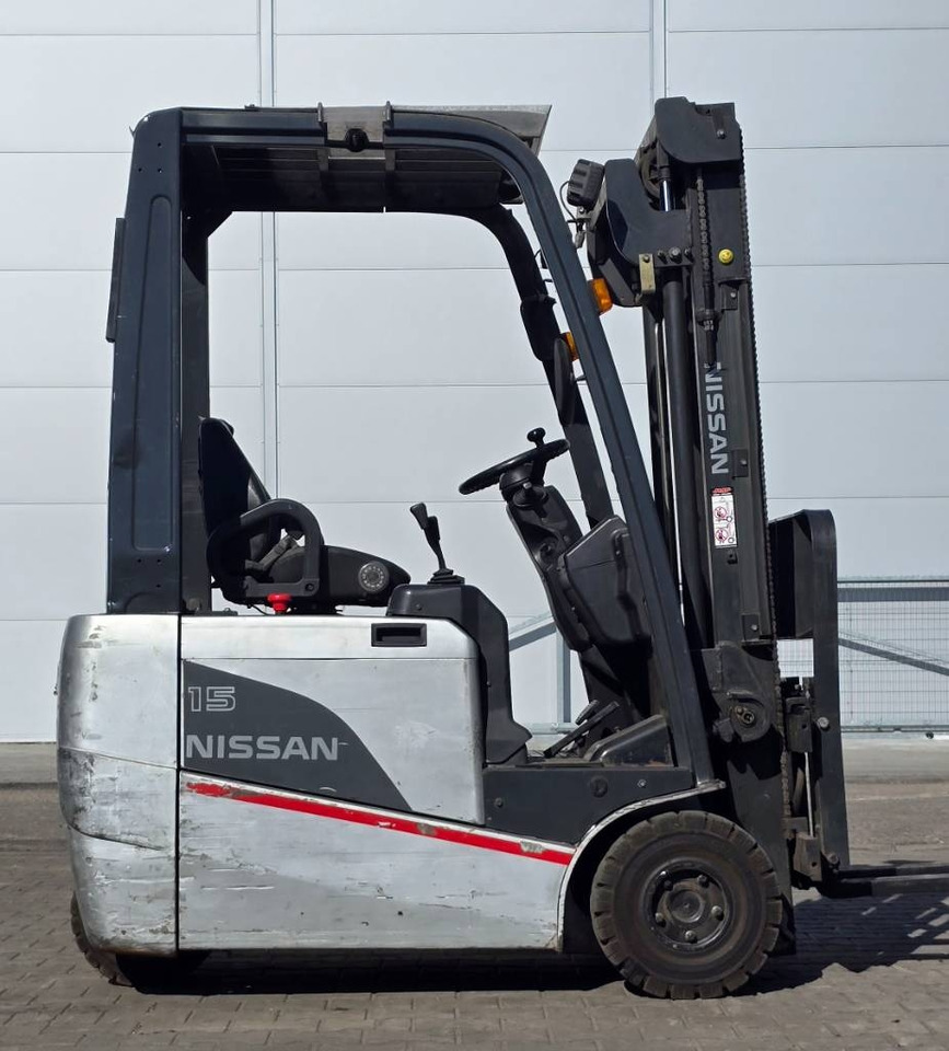 Nissan 1N1L 15Q - Electric forklift: picture 2 Nissan 1N1L 15Q - Electric forklift: picture 2