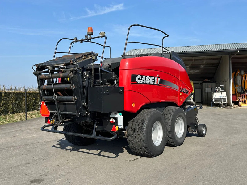 Case IH LB424R - Agricultural machinery: picture 3 Case IH LB424R - Agricultural machinery: picture 3