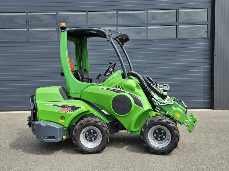 Avant 528 Rental mini-shovel - Compact track loader: picture 2 Avant 528 Rental mini-shovel - Compact track loader: picture 2