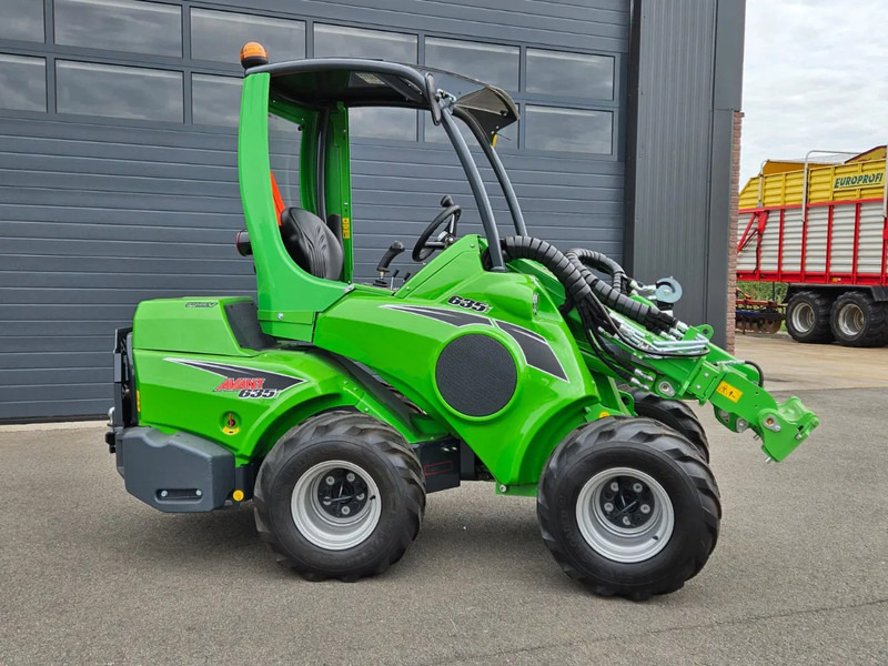 Avant 635i Rental mini-shovel - Compact track loader: picture 2 Avant 635i Rental mini-shovel - Compact track loader: picture 2