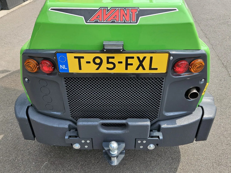 Compact track loader Avant 735 TDL + mini-shovel: picture 15