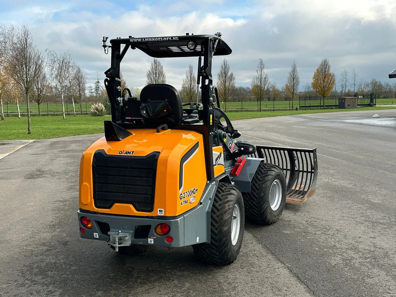 Giant G2700HD+ - Compact track loader: picture 4 Giant G2700HD+ - Compact track loader: picture 4