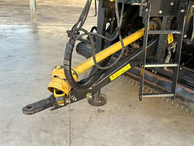 New Holland Roll baler 125 - Harvester: picture 3 New Holland Roll baler 125 - Harvester: picture 3