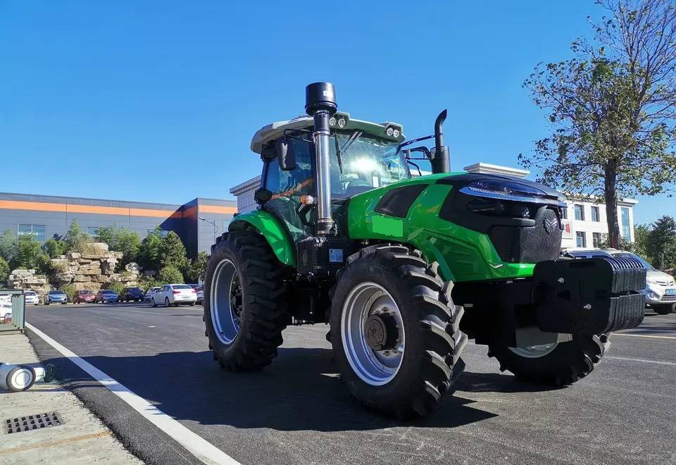 NEW MAXUS 200 HP 4x4 Tractor Warranty up to 10 YEARS НОВИЙ MAXUS 200 К.с. Трактор 4x4 Гарантія до 10 РОКІВ NOWY MAXUS 200 KM Ciągnik 4x4 Gwarancja do 10 LAT - Farm tractor: picture 3 NEW MAXUS 200 HP 4x4 Tractor Warranty up to 10 YEARS НОВИЙ MAXUS 200 К.с. Трактор 4x4 Гарантія до 10 РОКІВ NOWY MAXUS 200 KM Ciągnik 4x4 Gwarancja do 10 LAT - Farm tractor: picture 3