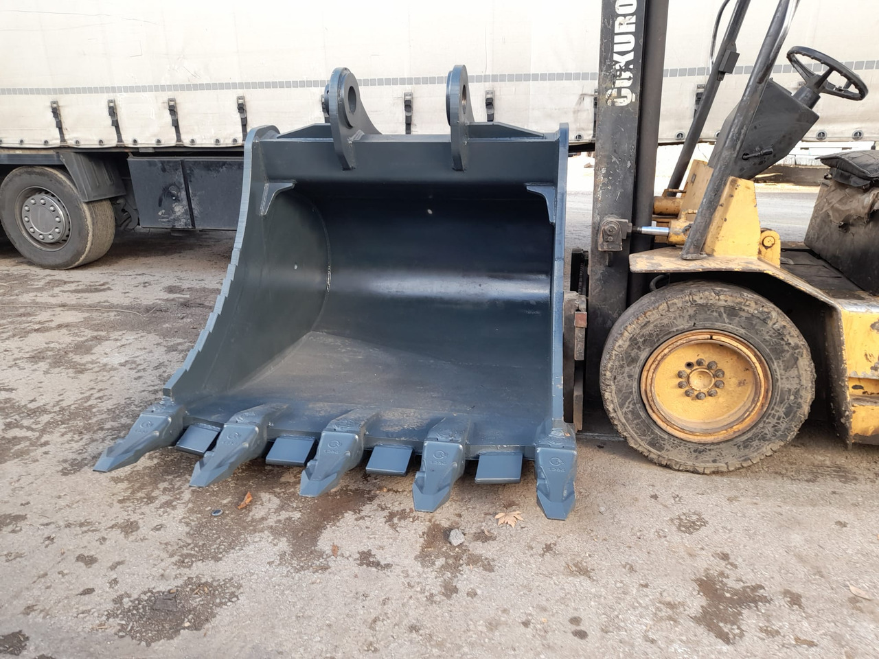 Hyundai - Excavator bucket for Excavator: picture 3 Hyundai - Excavator bucket for Excavator: picture 3