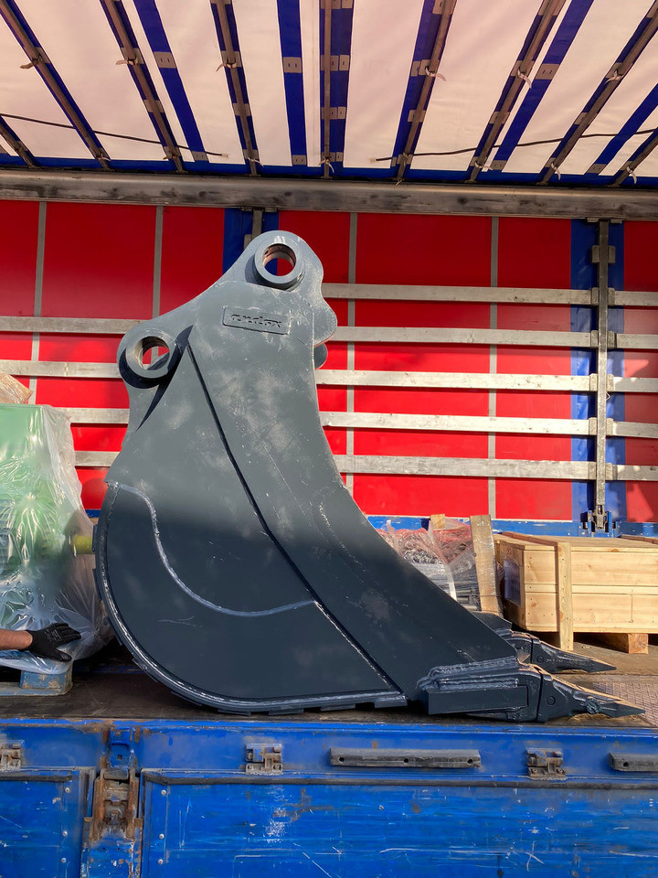 LIUGONG 950 Ripper bucket - Excavator bucket: picture 3 LIUGONG 950 Ripper bucket - Excavator bucket: picture 3
