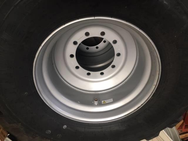 Wheels and tires for Agricultural machinery BKT 650/55 R26.5 BKT FL 630 op velg: picture 7