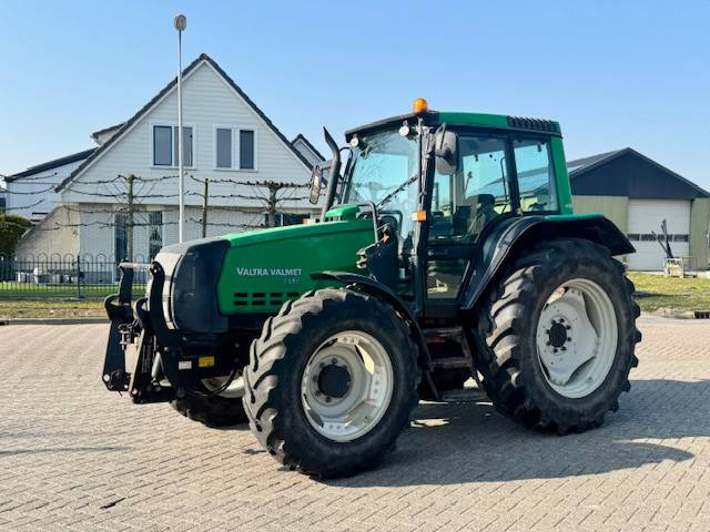 Valtra 6650 Hitech, FH+PTO, 8265 uur! - Farm tractor: picture 1 Valtra 6650 Hitech, FH+PTO, 8265 uur! - Farm tractor: picture 1
