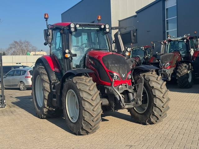 Valtra N134 Hitech - Farm tractor: picture 3 Valtra N134 Hitech - Farm tractor: picture 3