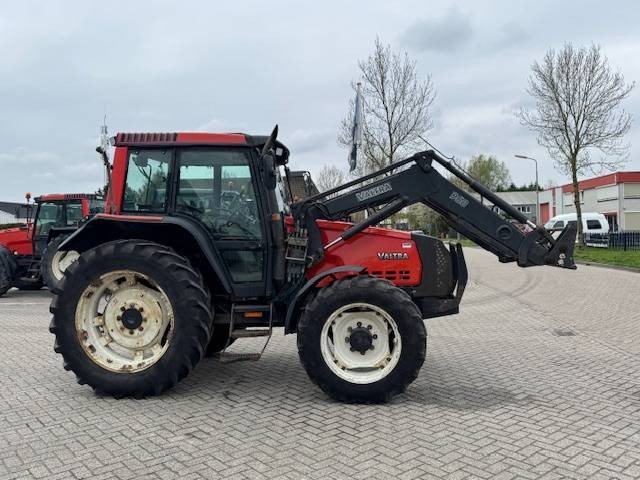 Valtra Valmet 6650 Hitech, voorlader, vloeistofkoppeling - Farm tractor: picture 4 Valtra Valmet 6650 Hitech, voorlader, vloeistofkoppeling - Farm tractor: picture 4