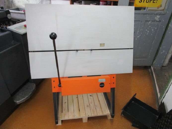 PLATTENSTANZE BACHER 2048 - Printing machinery: picture 2 PLATTENSTANZE BACHER 2048 - Printing machinery: picture 2
