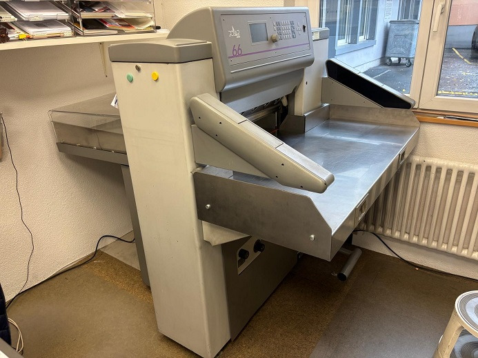 POLAR 66 - Paper cutting machine: picture 1 POLAR 66 - Paper cutting machine: picture 1