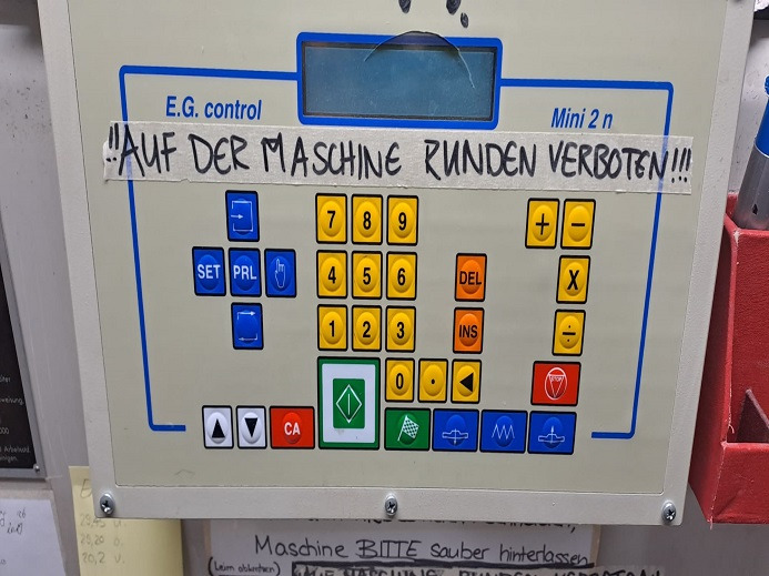 POLAR 80 EL - Paper cutting machine: picture 2 POLAR 80 EL - Paper cutting machine: picture 2