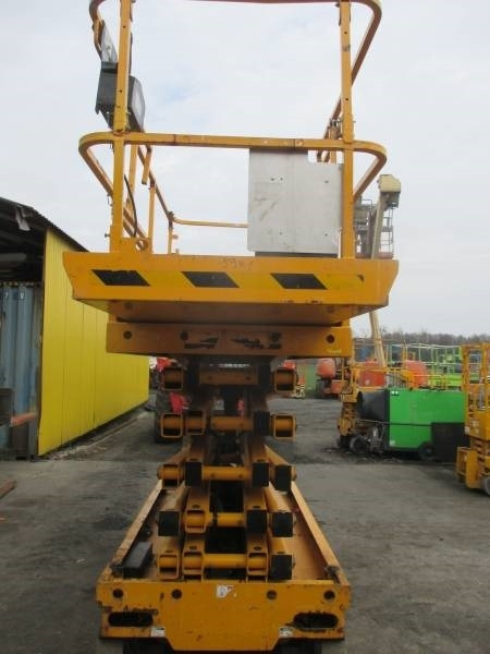 Haulotte Compact 14 - Scissor lift: picture 3 Haulotte Compact 14 - Scissor lift: picture 3