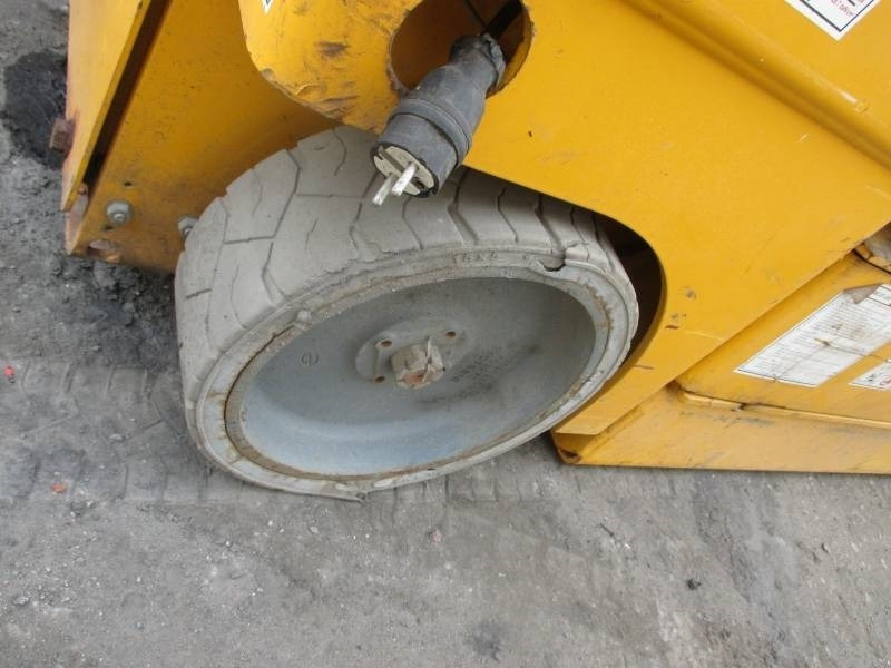 Scissor lift Haulotte Compact 14: picture 12