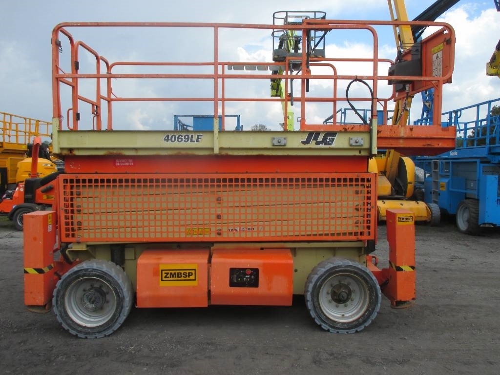 JLG 4069 LE - Scissor lift: picture 2 JLG 4069 LE - Scissor lift: picture 2