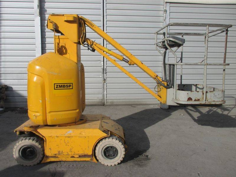 Manitou 105 VJR 2 - Vertical mast lift: picture 1 Manitou 105 VJR 2 - Vertical mast lift: picture 1