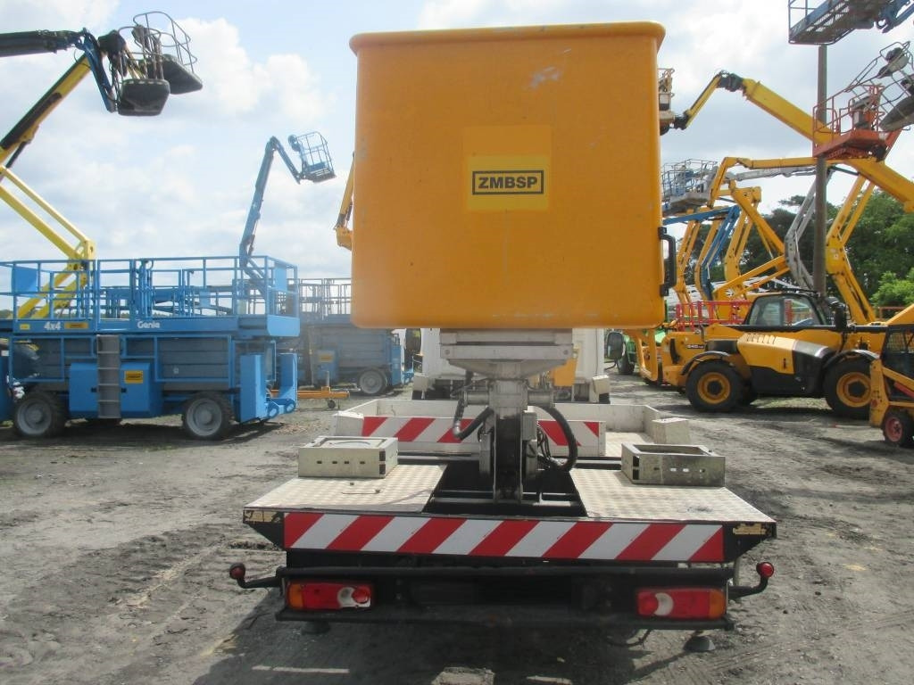 Multitel MT 202 DS - Truck mounted aerial platform: picture 4 Multitel MT 202 DS - Truck mounted aerial platform: picture 4