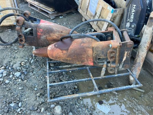 Brh pour pelle de 3T à 6T - CR50 - Hydraulic hammer: picture 2 Brh pour pelle de 3T à 6T - CR50 - Hydraulic hammer: picture 2