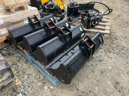 Godet de curage pour minipelle - axe 30 mm - Bucket: picture 5 Godet de curage pour minipelle - axe 30 mm - Bucket: picture 5