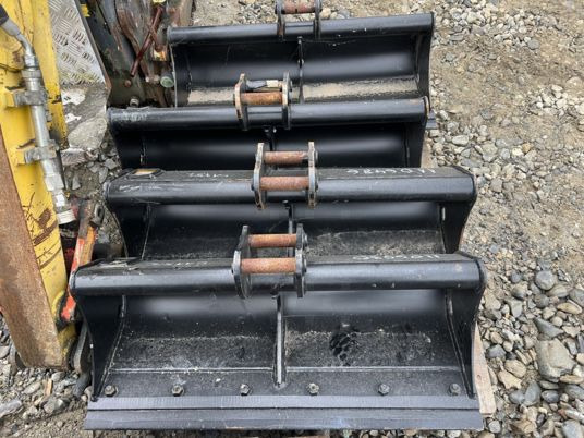 Godet de curage pour minipelle - axe 30 mm - Bucket: picture 1 Godet de curage pour minipelle - axe 30 mm - Bucket: picture 1