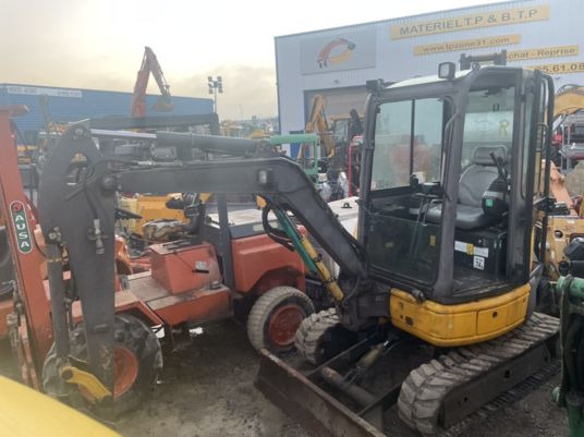 Komatsu PC26MR-3 - Mini excavator: picture 1 Komatsu PC26MR-3 - Mini excavator: picture 1