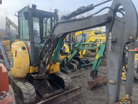 Komatsu PC26MR-3 - Mini excavator: picture 2 Komatsu PC26MR-3 - Mini excavator: picture 2