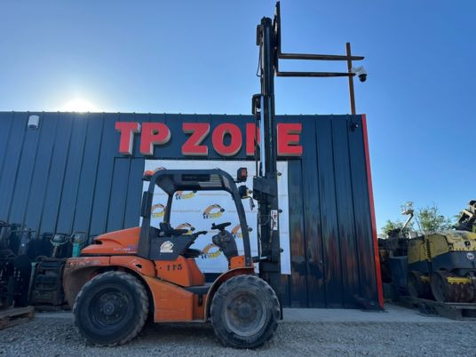 Mast Explorer H20DL 4WD à 12900 € HT - Forklift: picture 1 Mast Explorer H20DL 4WD à 12900 € HT - Forklift: picture 1