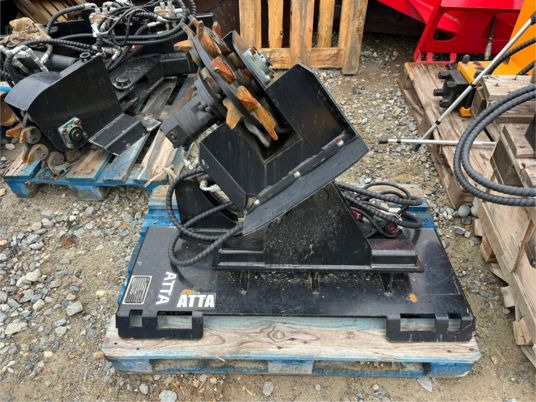 Rogneuse de souche pour mini chargeur - Stump grinder: picture 1 Rogneuse de souche pour mini chargeur - Stump grinder: picture 1