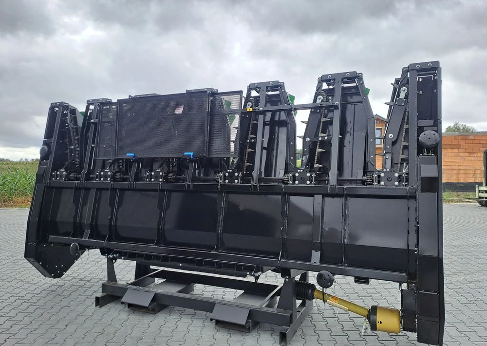 New Sunflower header Oros Oros SUN 676 6 rzędowy, Nowe Przystawki do zbioru Słonecznika: picture 8 New Sunflower header Oros Oros SUN 676 6 rzędowy, Nowe Przystawki do zbioru Słonecznika: picture 8