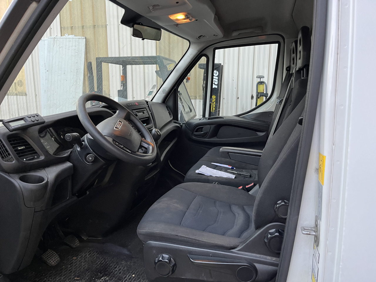 Iveco Daily 35-120 - Refrigerated van: picture 4 Iveco Daily 35-120 - Refrigerated van: picture 4