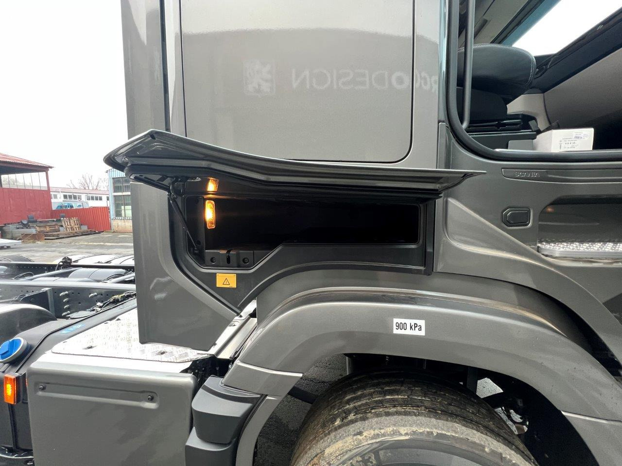 New Flatbed body Scania S540 6x2LB: picture 11